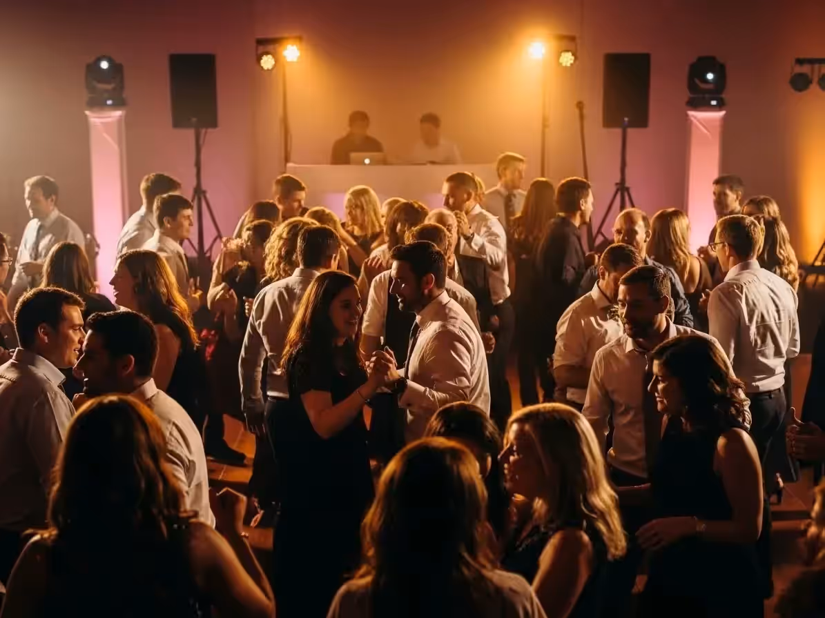 Sistema de sonido para fiesta temática hawaiana