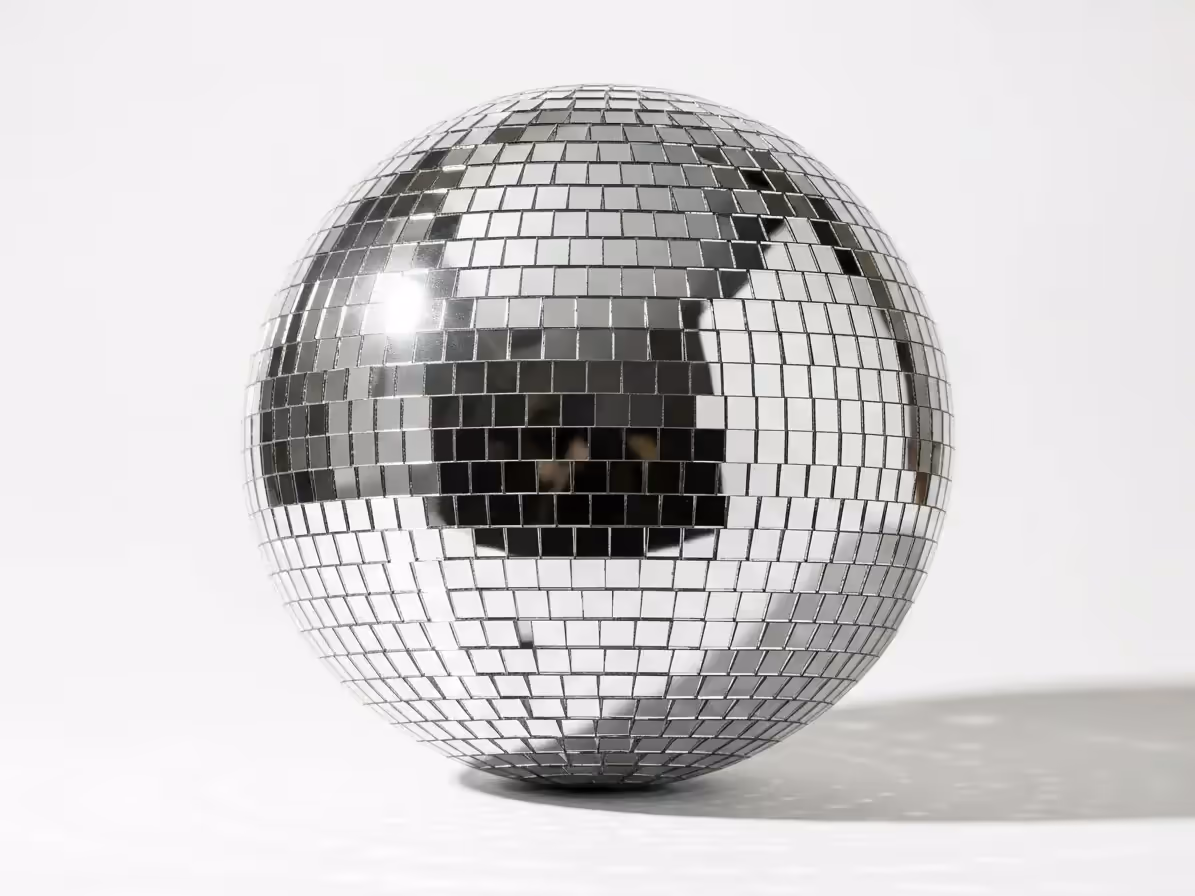 Renta de bola disco para fiesta tematica retro en CDMX