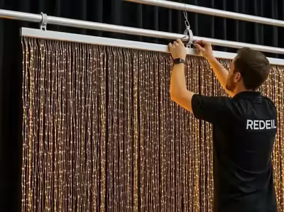 Motion drape en escenario de evento