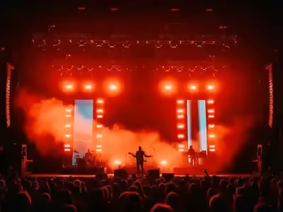 Escenario de festival con City Color profesional