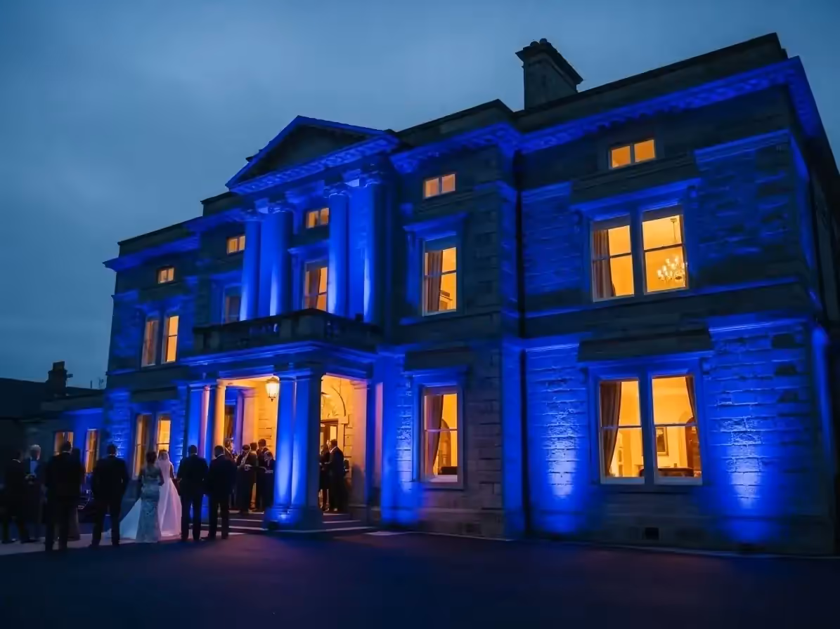 Uplight inalambrico con bateria 6x18W RGBWA+UV para jardines