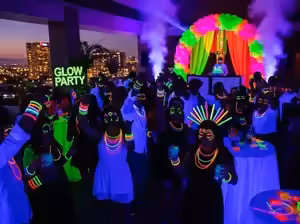 Renta de luces neon y luz UV para fiestas glow party en CDMX