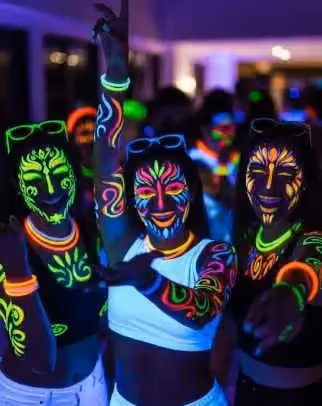 Luces Neon para XV Años en CDMX: Ilumina Tu Fiesta