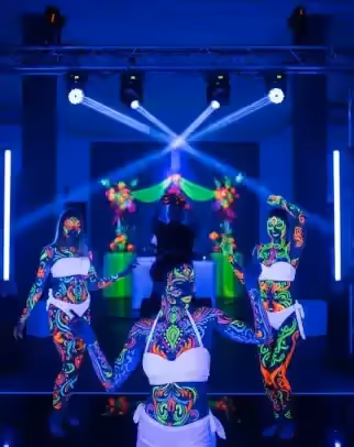 Renta de luz negra UV para fiestas glow en CDMX