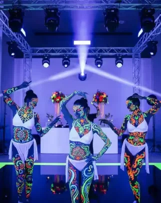 Renta de luz negra UV profesional para eventos